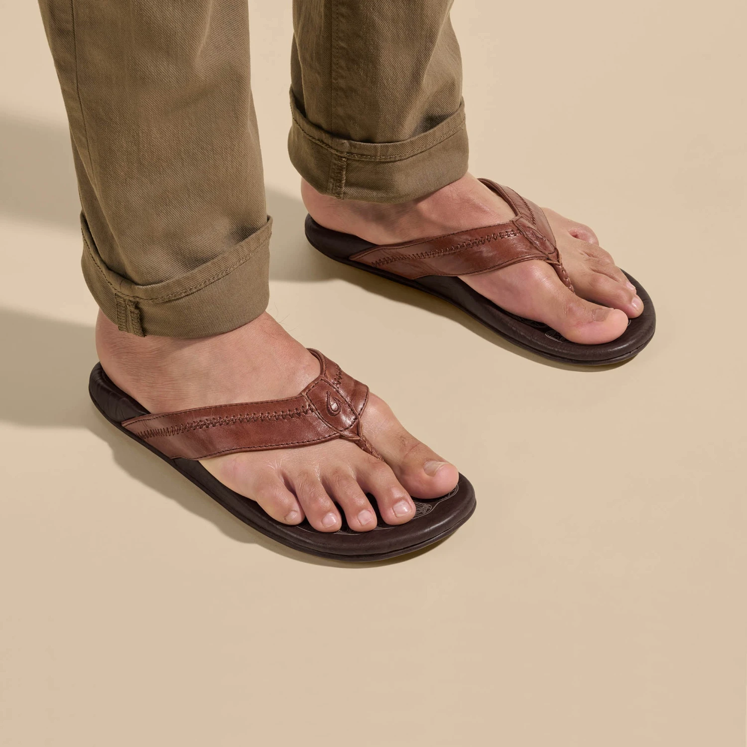 OluKai Hiapo – Rum / Dark Wood - Image 2
