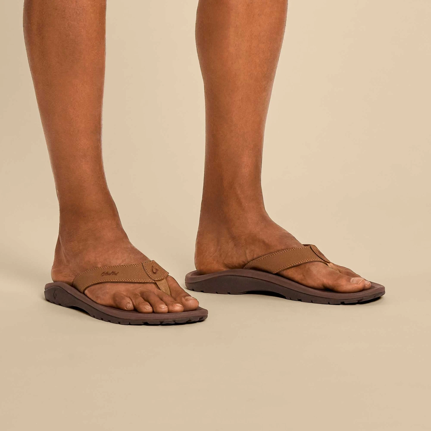 OluKai 'Ohana – Tan / Dark Java - Image 2