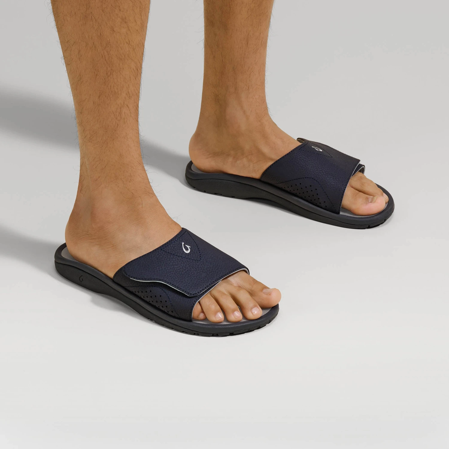 OluKai Nalu Slide – Trench Blue / Charcoal - Image 2