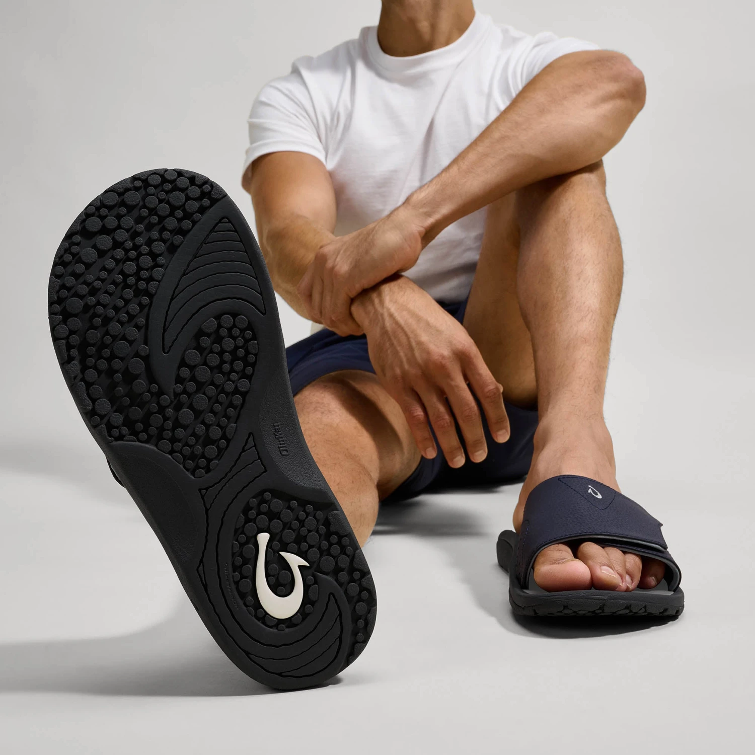 OluKai Nalu Slide – Trench Blue / Charcoal - Image 6
