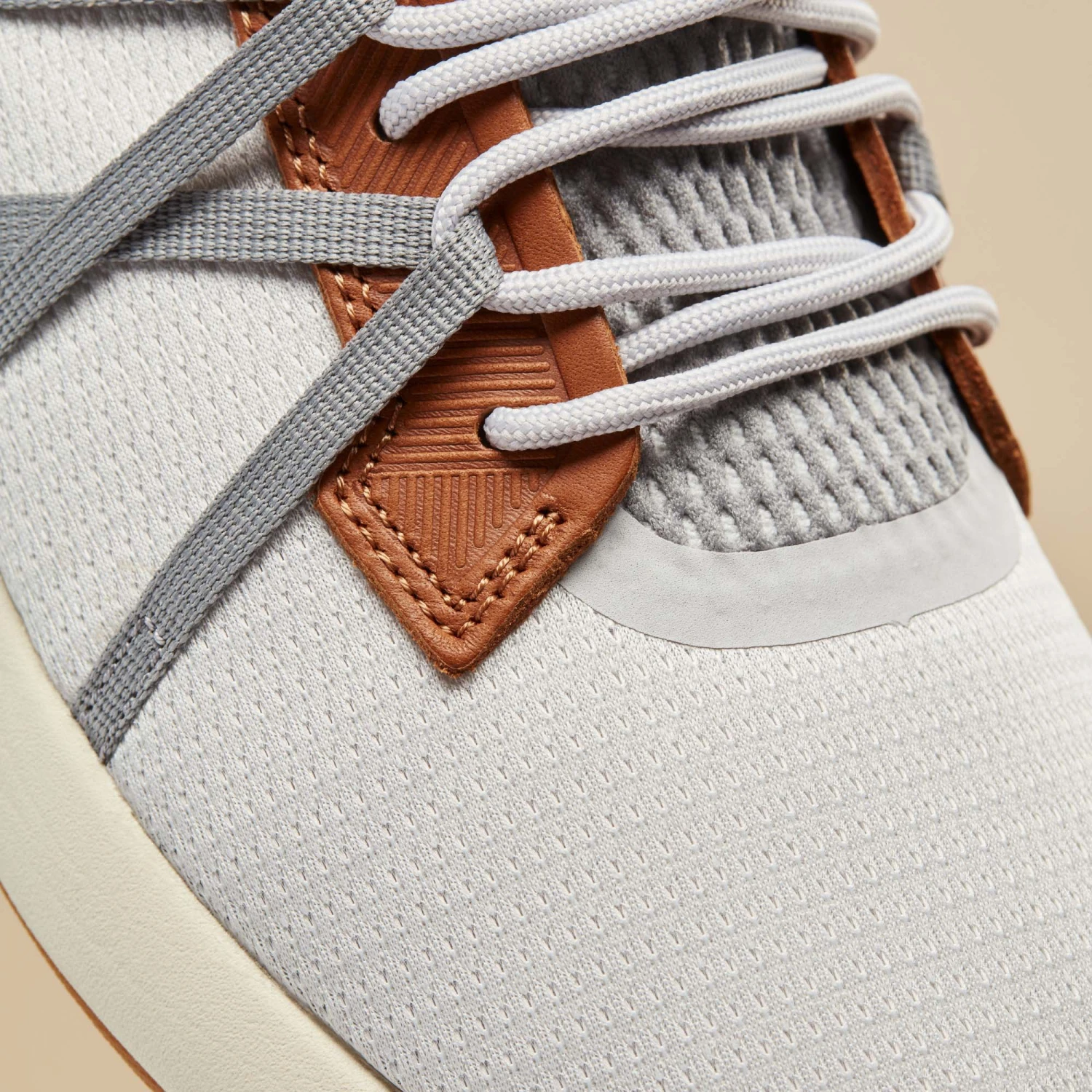 OluKai Mio Lī – Mist Grey / Poi - Image 3