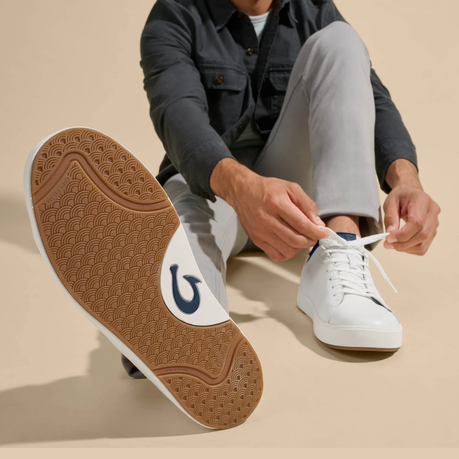 OluKai Lae'ahi Lī 'Ili – Bright White / Trench Blue - Image 4