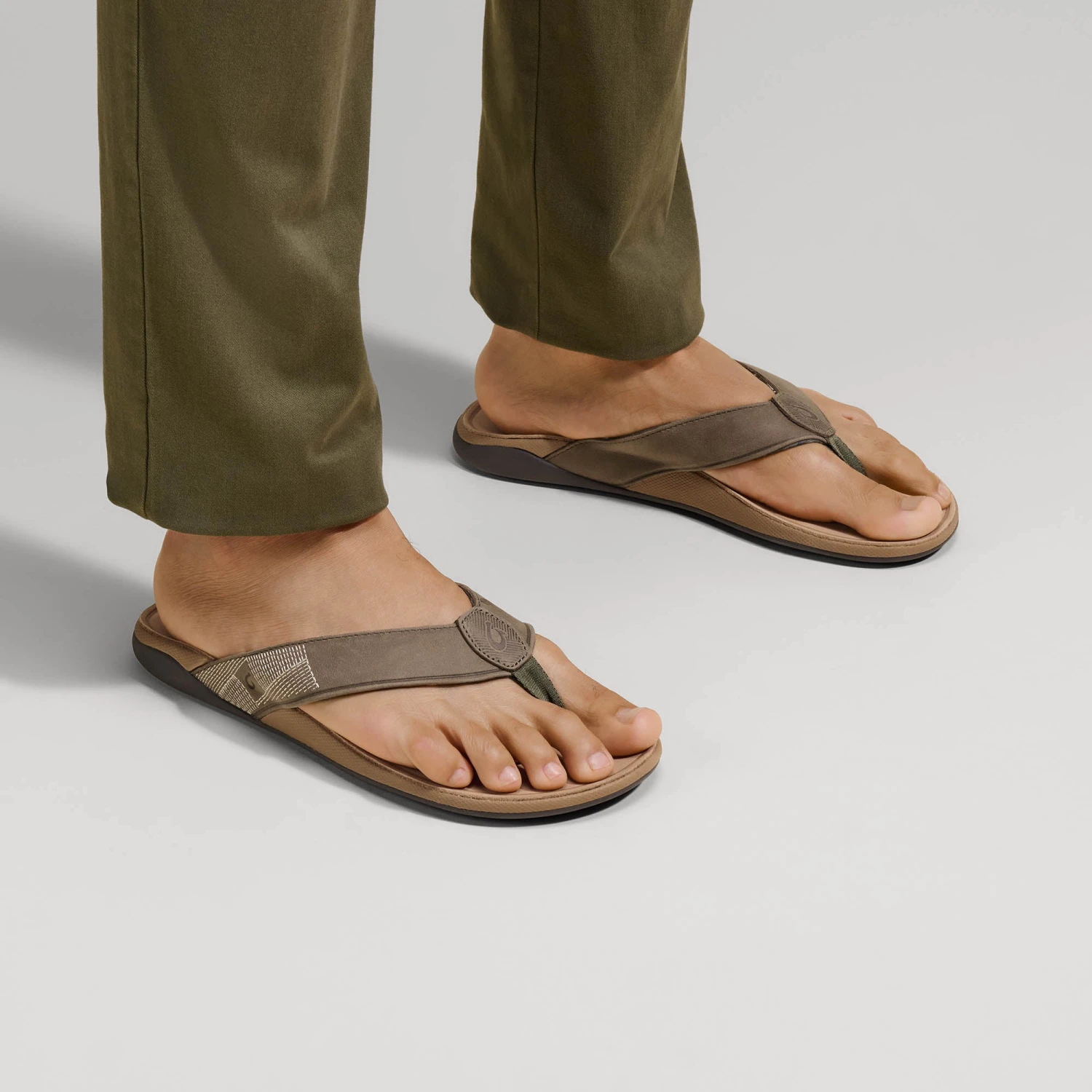 OluKai Tuahine – Hunter / Golden Sand - Image 2