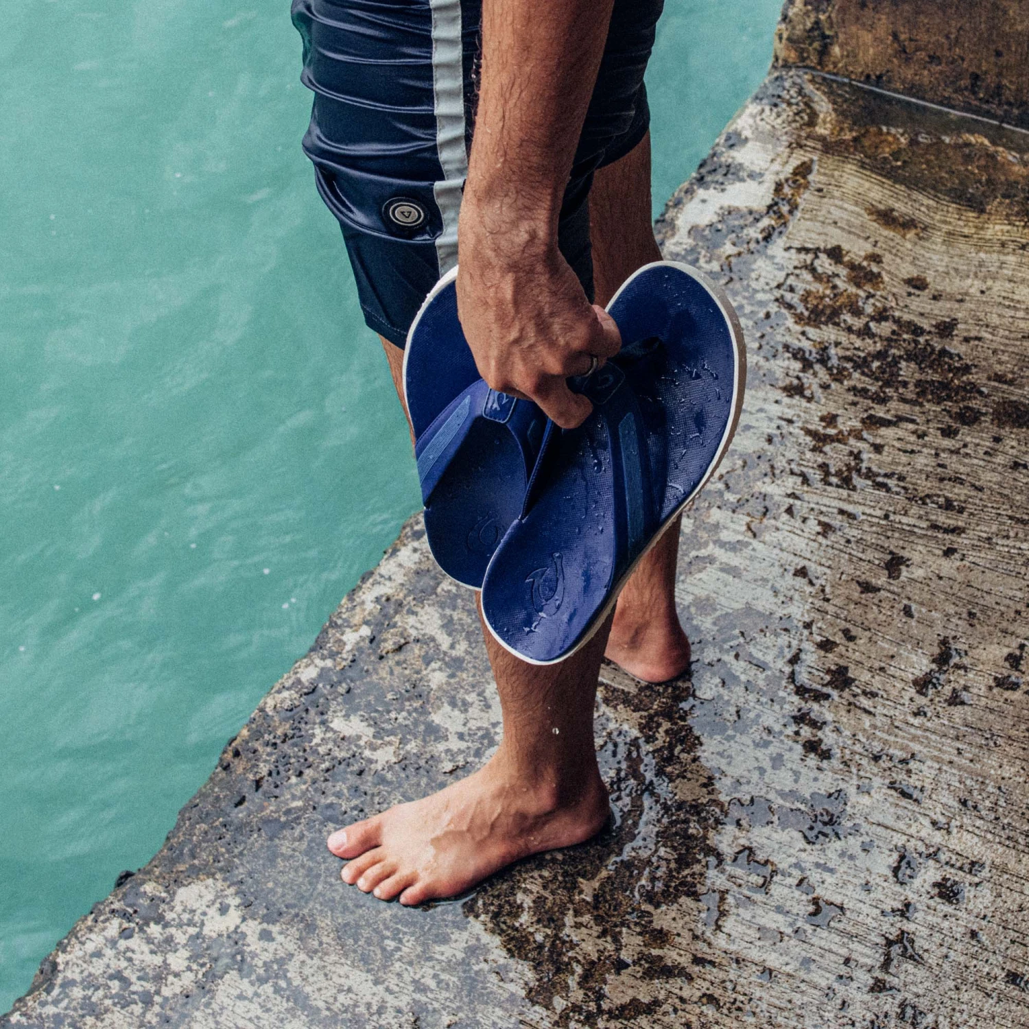 OluKai Leeward – Navy - Image 2