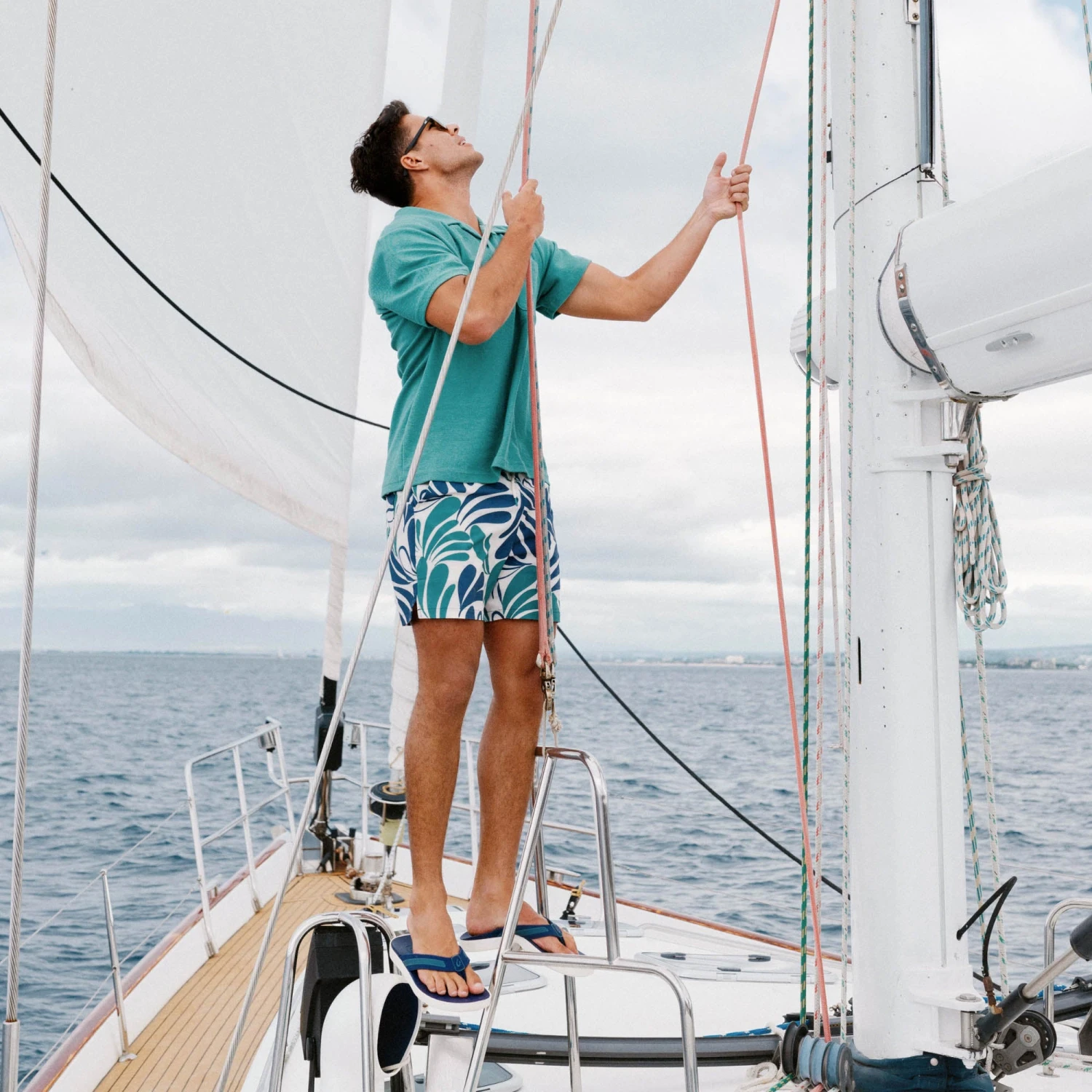 OluKai Leeward – Navy - Image 6