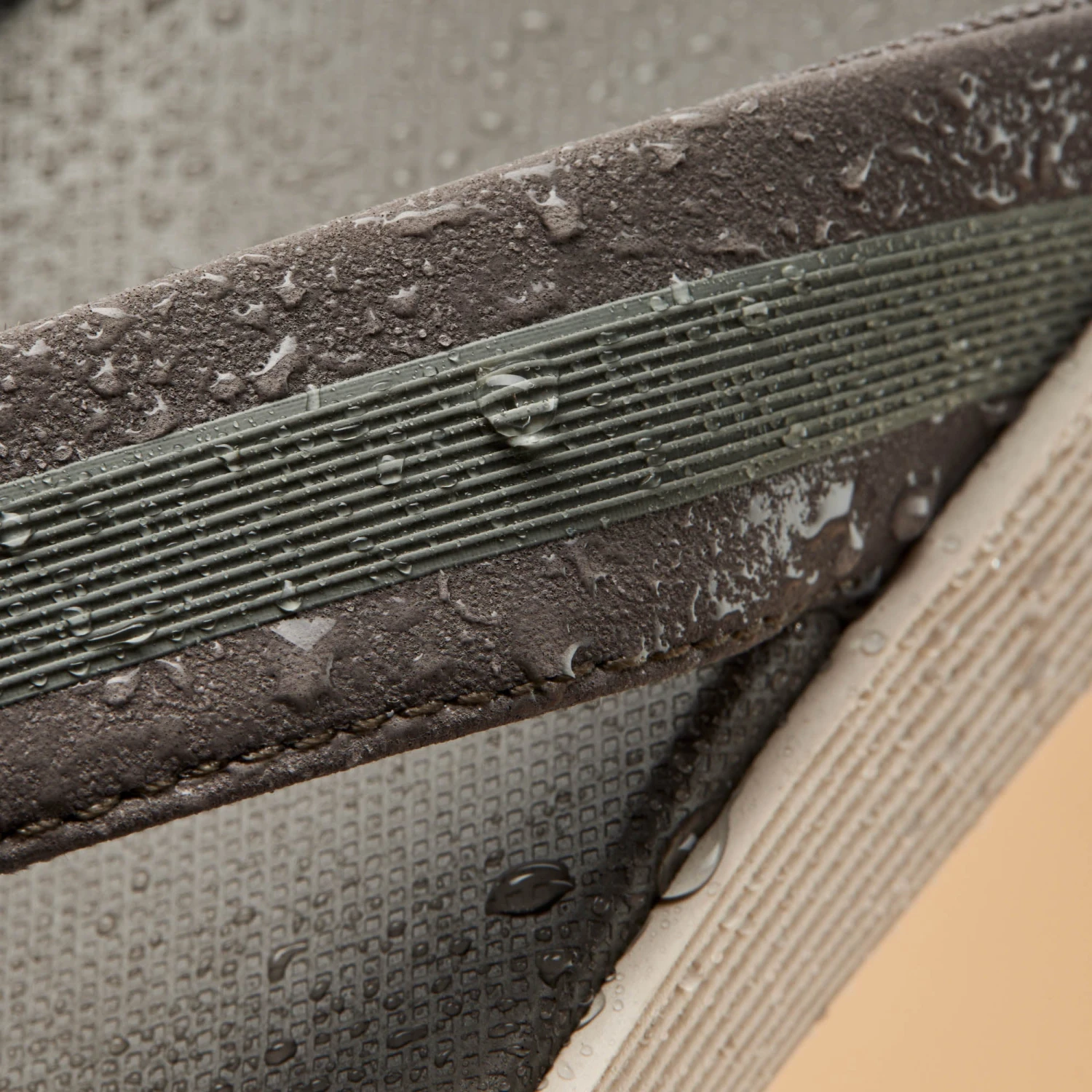 OluKai Leeward – Graphite - Image 3