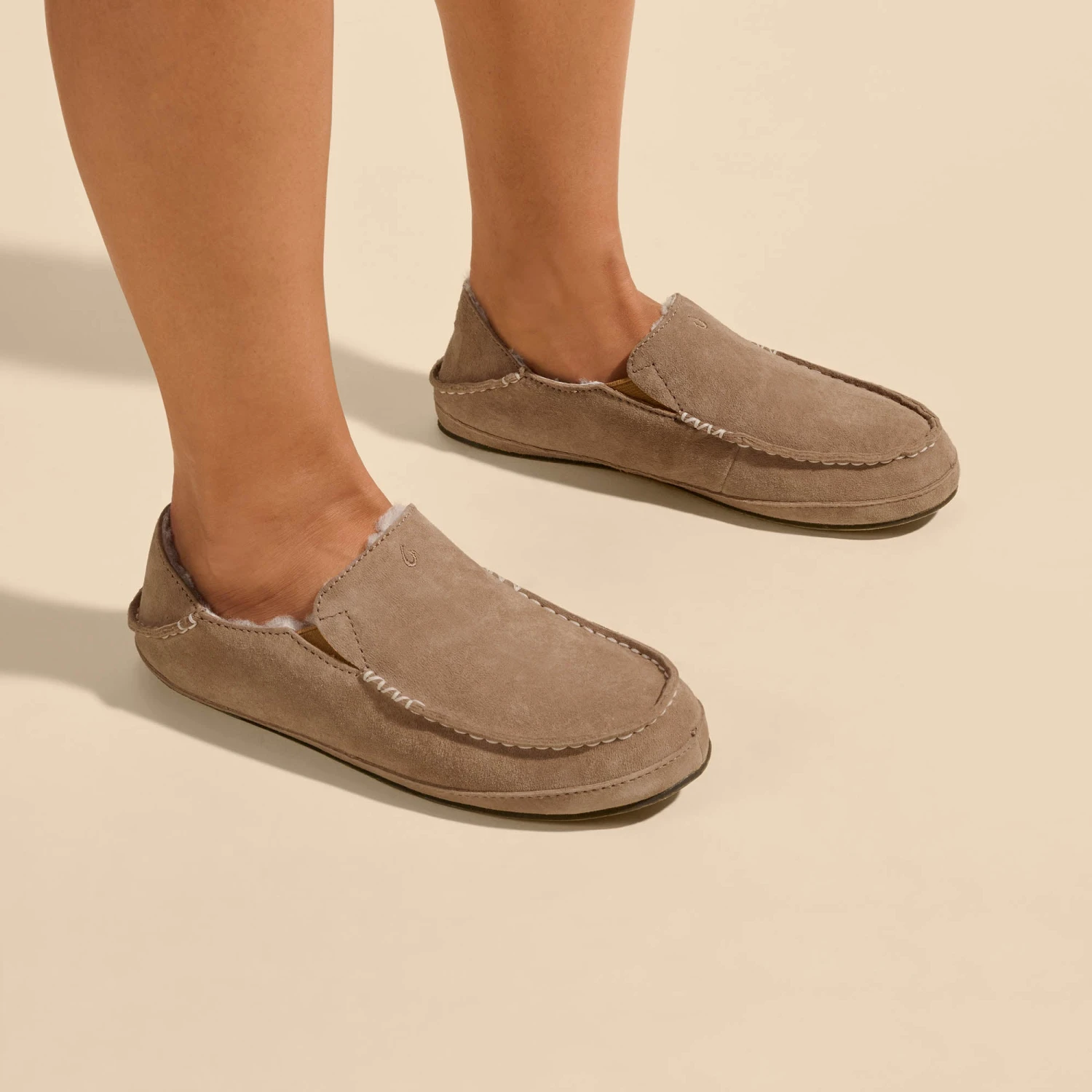 OluKai Nohea Slipper – Tan - Image 2