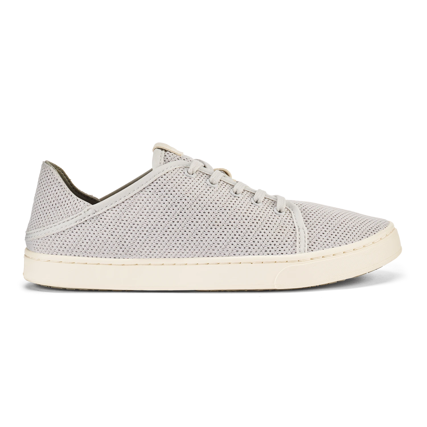 OluKai Pehuea Lī – Mist Grey