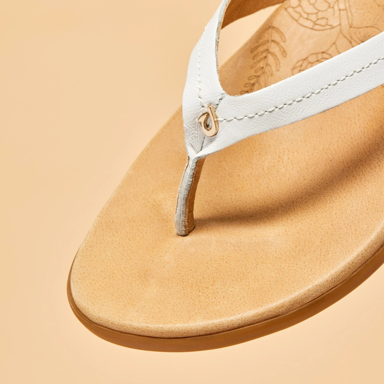 OluKai Honu – Bright White / Golden Sand - Image 4