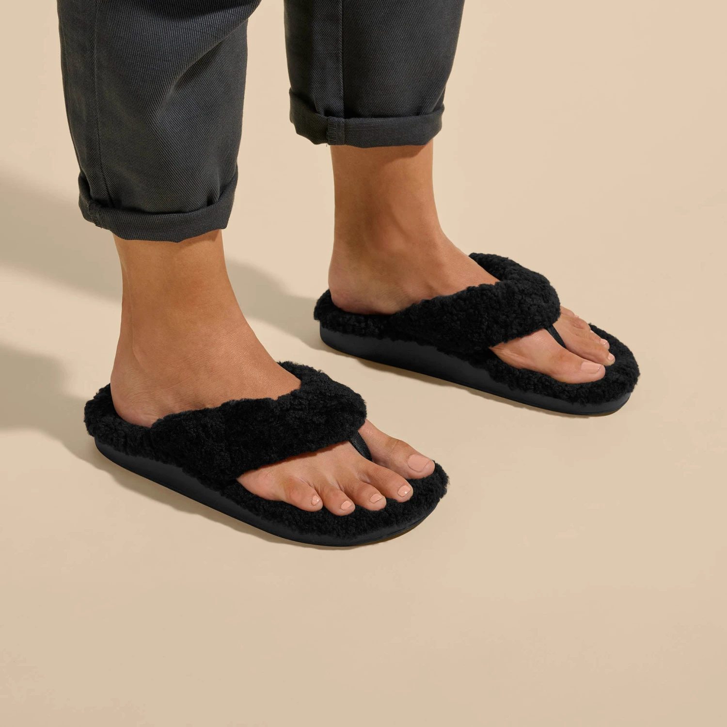 OluKai Kīpe'a Heu – Black - Image 2