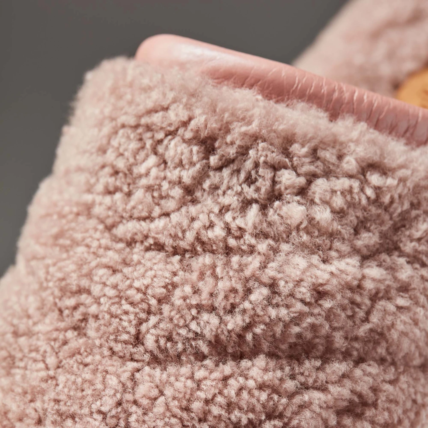 OluKai Pūpū Mua – Pink Sea Salt - Image 3