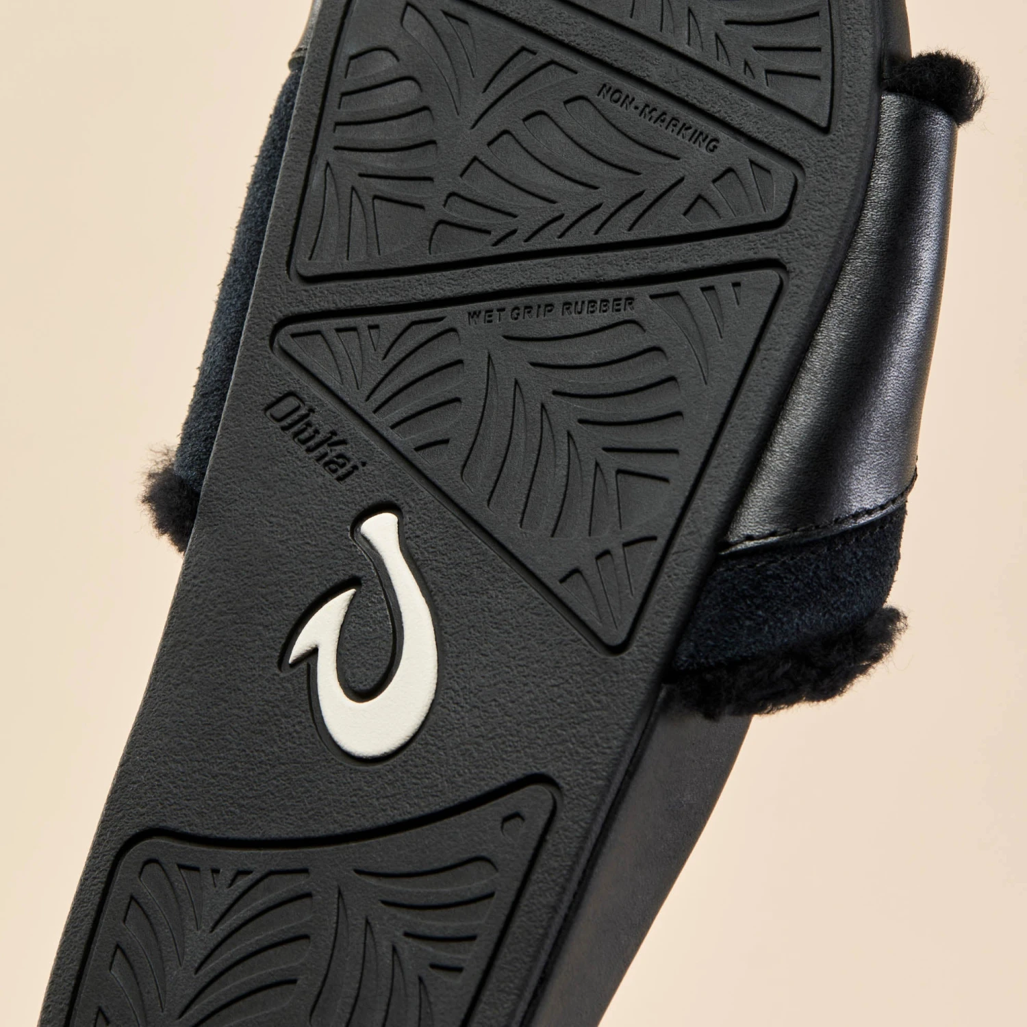 OluKai Hō'ala Slide – Black - Image 8