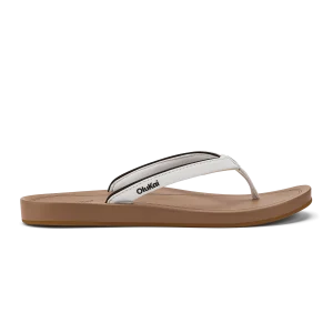OluKai 'Uiki – White Sand / Almond