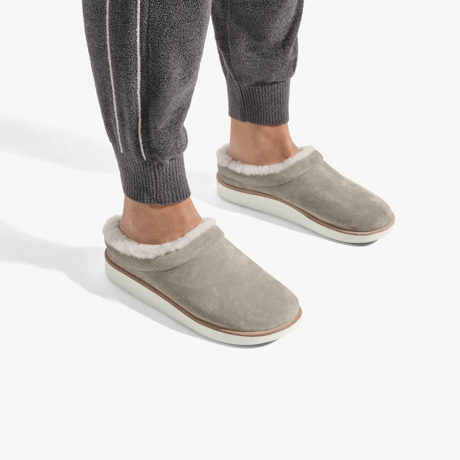 OluKai Mani – Taupe Grey / Golden Sand - Image 2