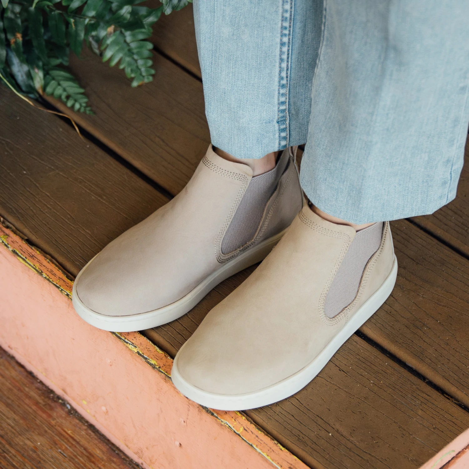 OluKai Pehuea Mid-Taupe Grey / Taupe Grey - Image 2