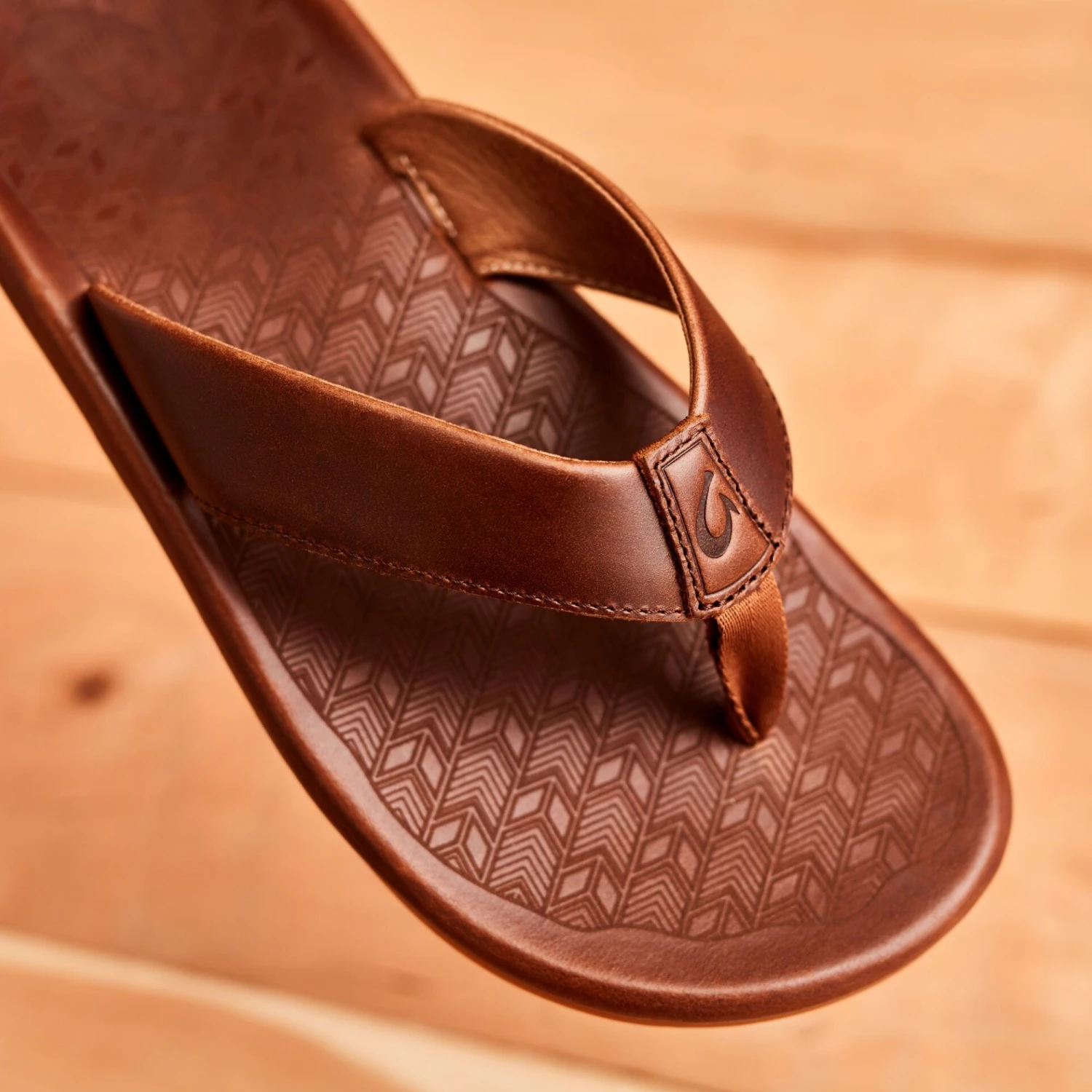 OluKai 'Ilikai – Toffee - Image 3