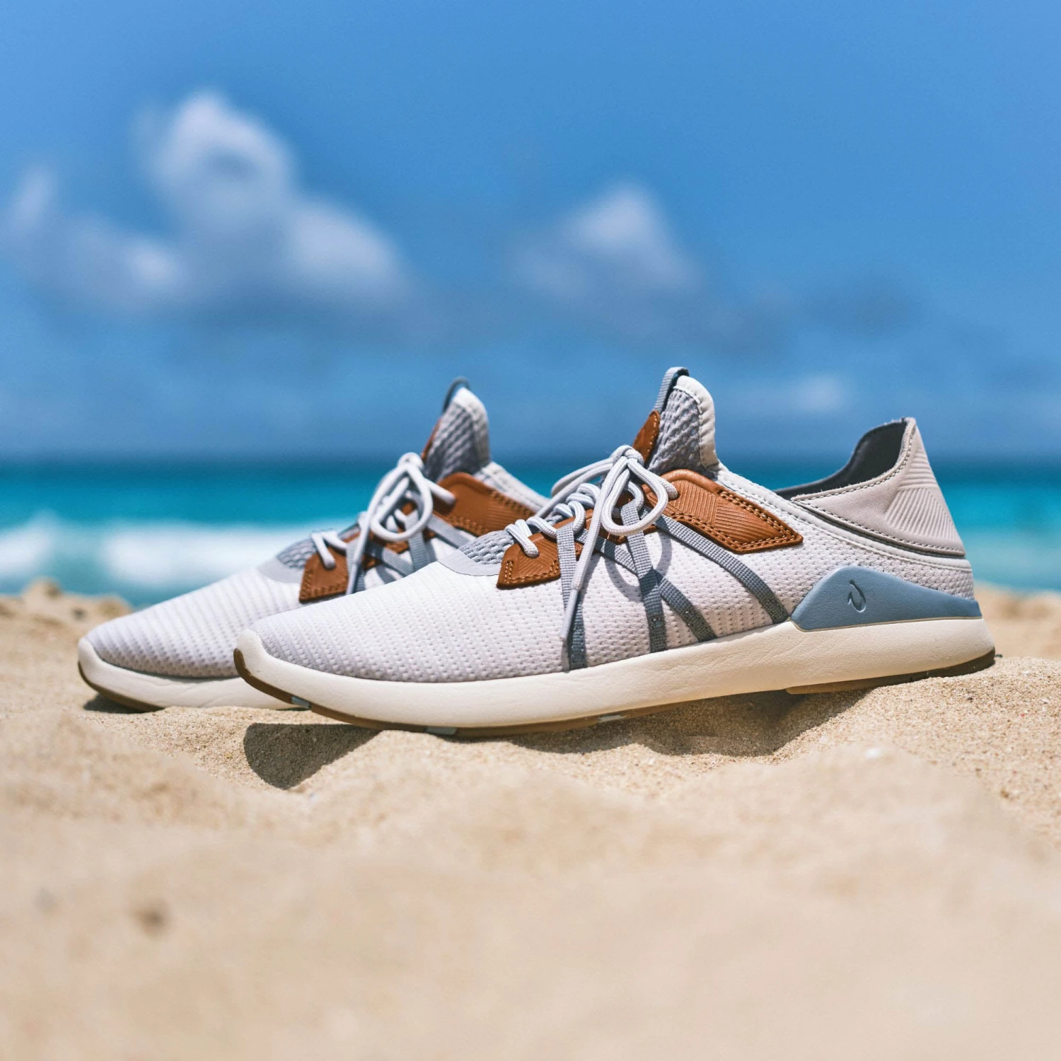 OluKai Mio Lī – Mist Grey / Poi - Image 5