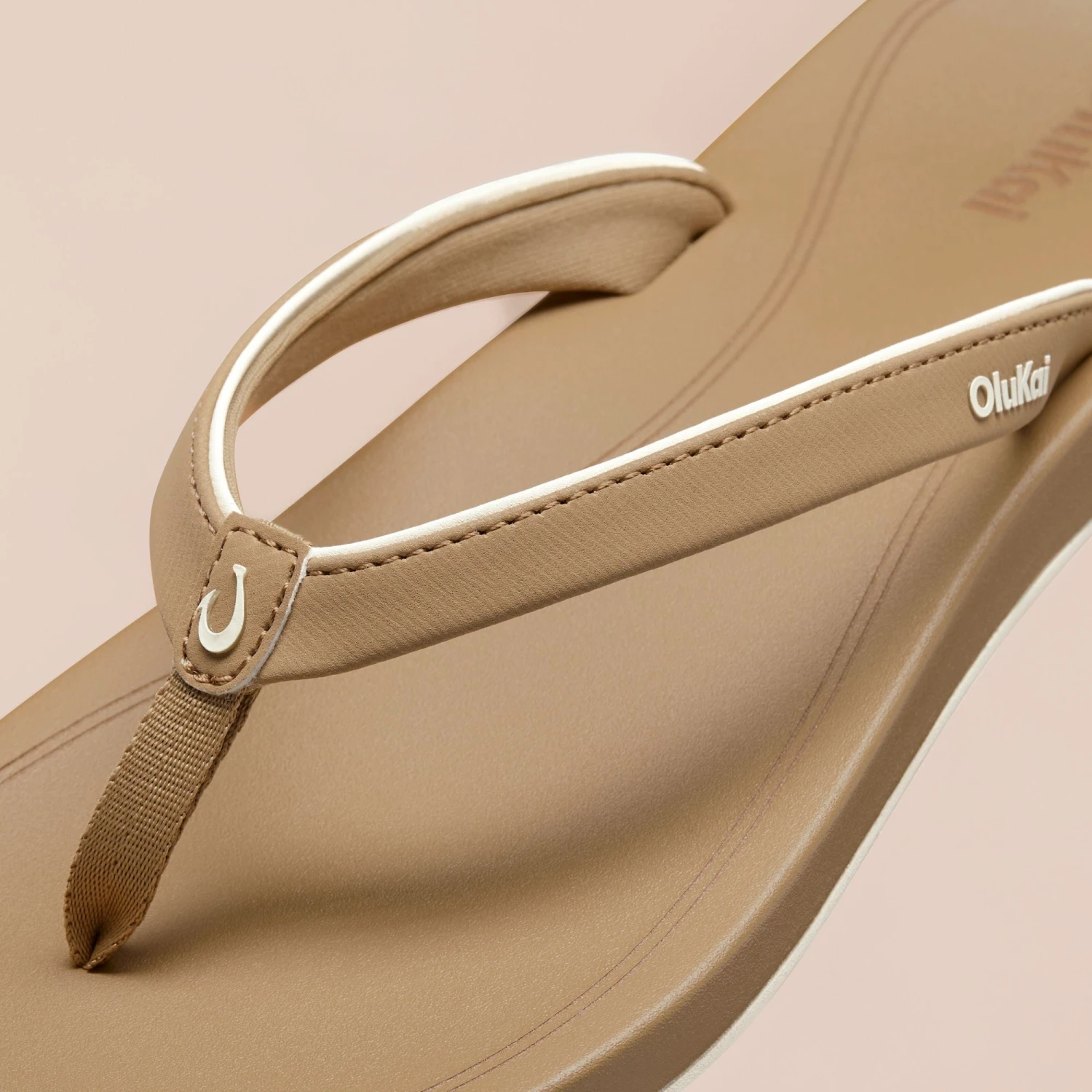 OluKai 'Uiki – Warm Sand - Image 2