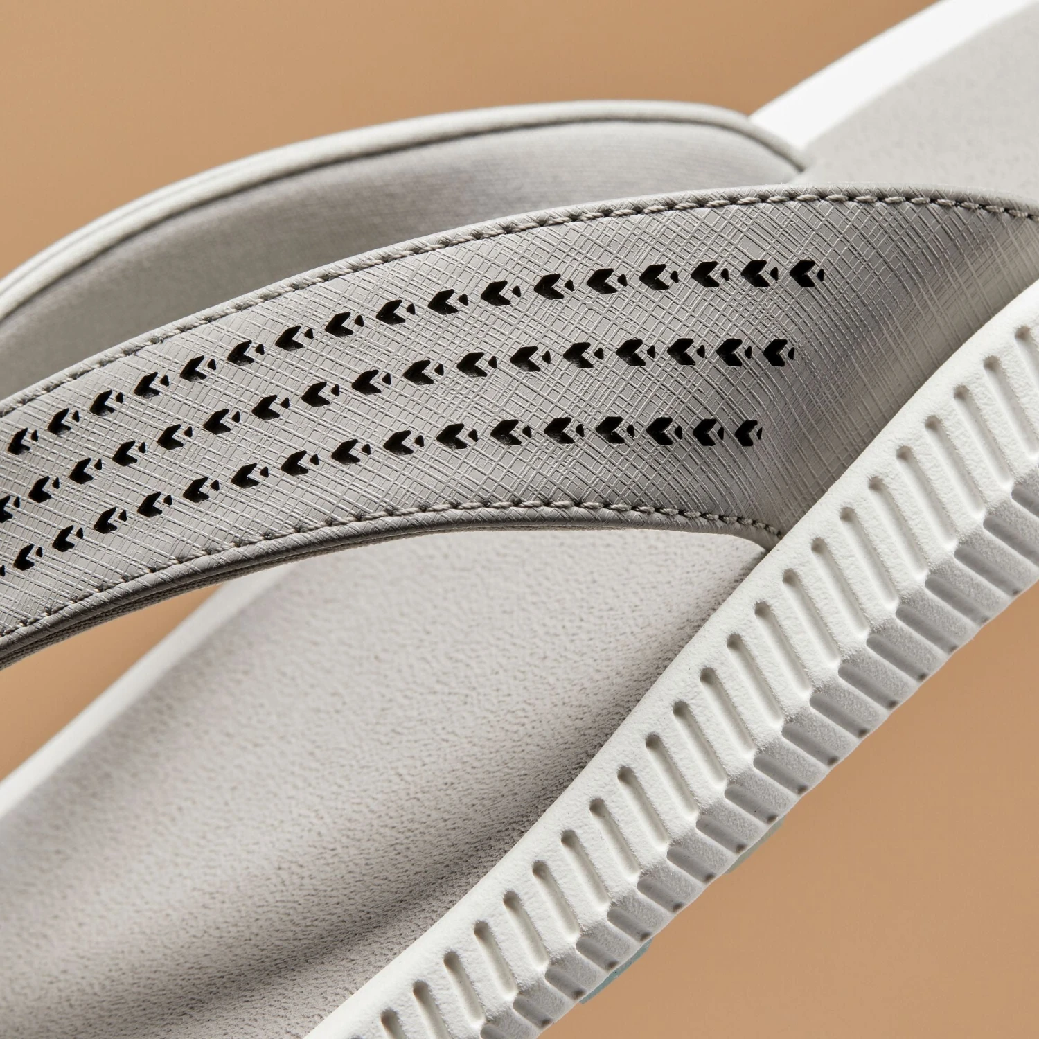 OluKai Ulele Golf – Ash - Image 4
